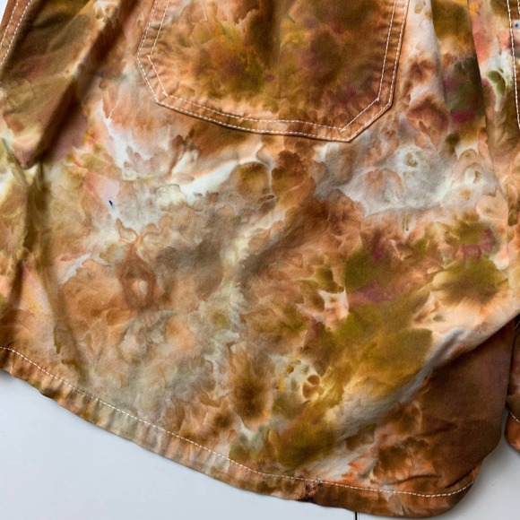 Hand Dyed Red Orange Ice Dye Men's Size 40 Shorts Tie Dye Festival 4" Inseam - Picture 2 of 9